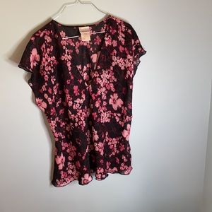 Women’s size 18/20 floral blouse